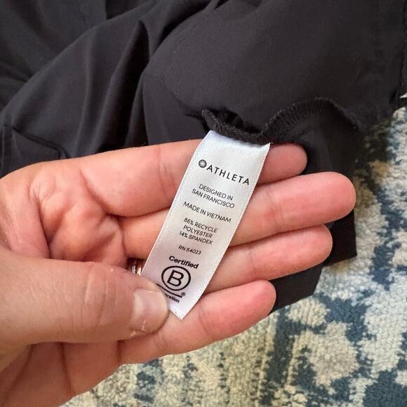 Athleta Sutton Cap Sleeve Semi-Fitted 3.5 Inseam Romper - Picture 8 of 8